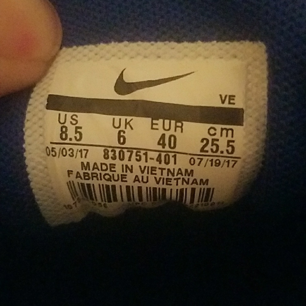 Nike Shoes - Picture 3 of 3
